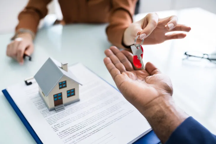 sell your house fast for cash in east meadow